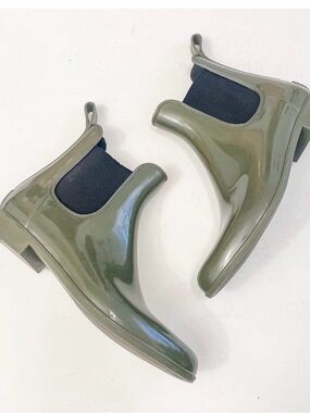 J. Crew Women’s Olive Green Glossy Chelsea Rain Booties | 10